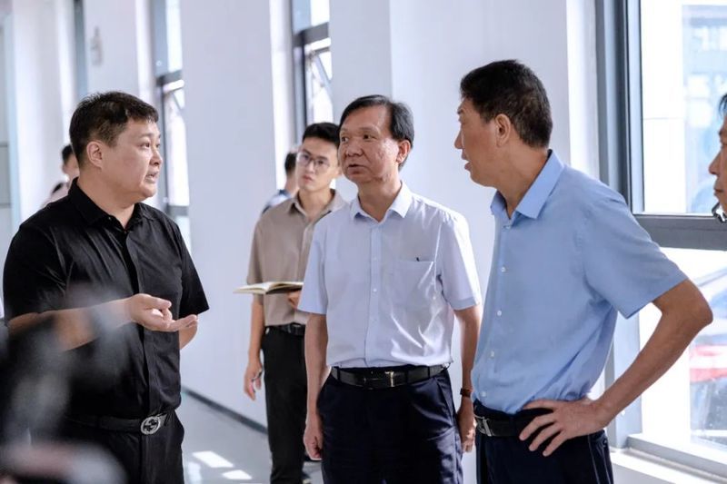卓一簡訊丨熱烈歡迎“新鄉(xiāng)市政協(xié)”、“衛(wèi)輝政協(xié)”考察團(tuán)一行蒞臨卓一牧業(yè)考察調(diào)研！